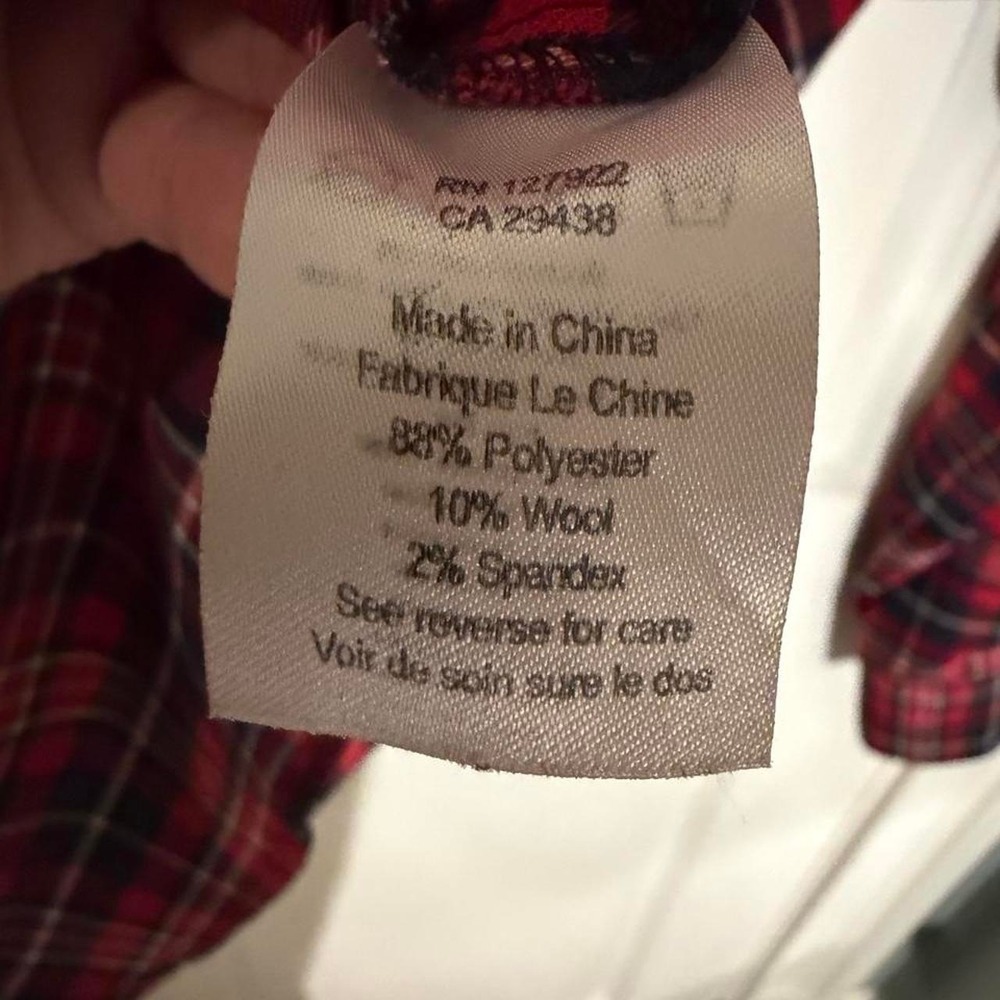 Woolrich red, navy, and white plaid flannel shirt - men's L - Picture 6 of 6